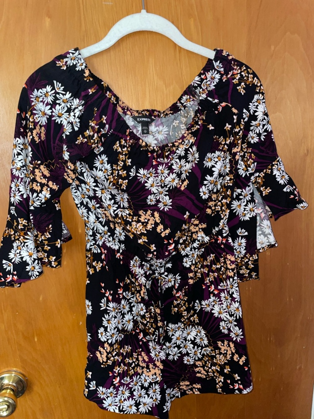 Express Black Floral Romper ๐ค๐๐ - Picture 4 of 11